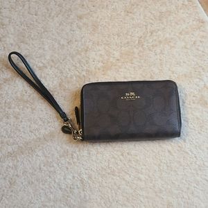 COACH SIGNATURE Wallet/Wristlet
